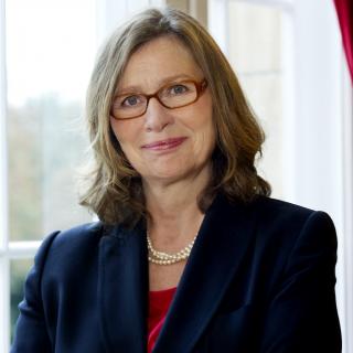 Portraitaufnahme der Regierungspräsidentin Anne Lütkes